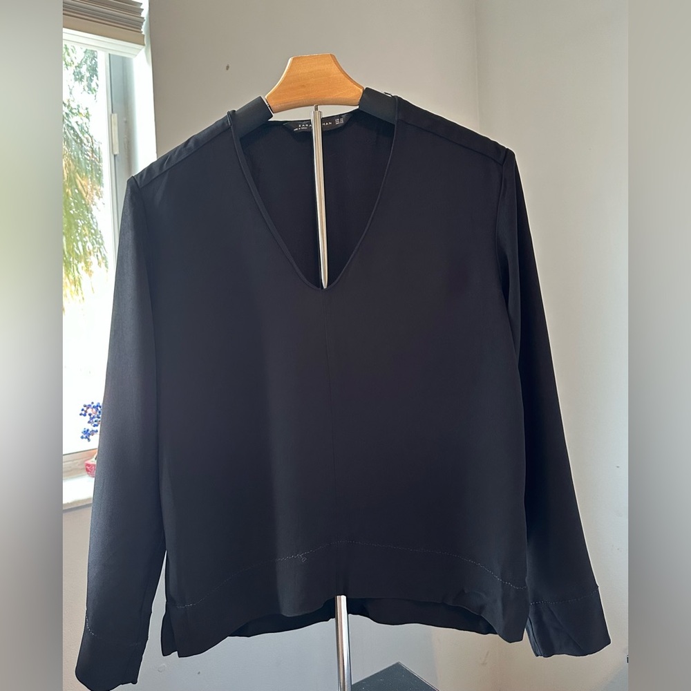 Zara Woman Black Top with Crewneck